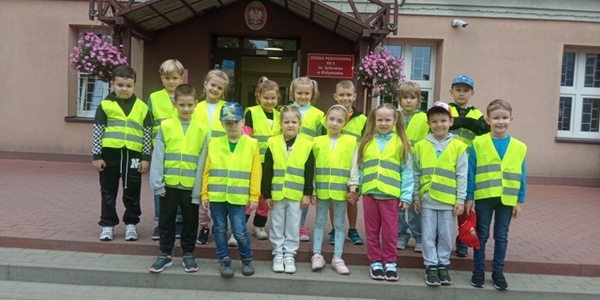Pierwsze wspólne wyjście klasy 1c.jpg