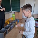 Uczniowie na warsztatach ekologicznych (2).jpg