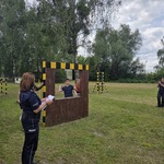 Uczniowie wykonują zadania (3).jpg