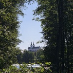 Uczniowie na wycieczce (3) (1).jpg