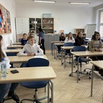 uczestnicy konkursu języka białoruskiego w klasie.jpeg